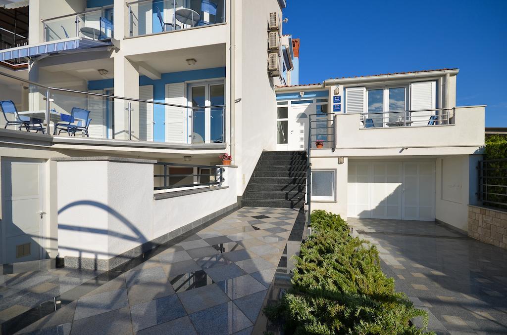 Nautilus Apartment *